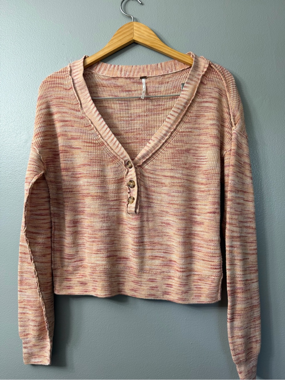 Free People Mercury Henley Sweater, marled V-neck a peach space-dye knit xsmall